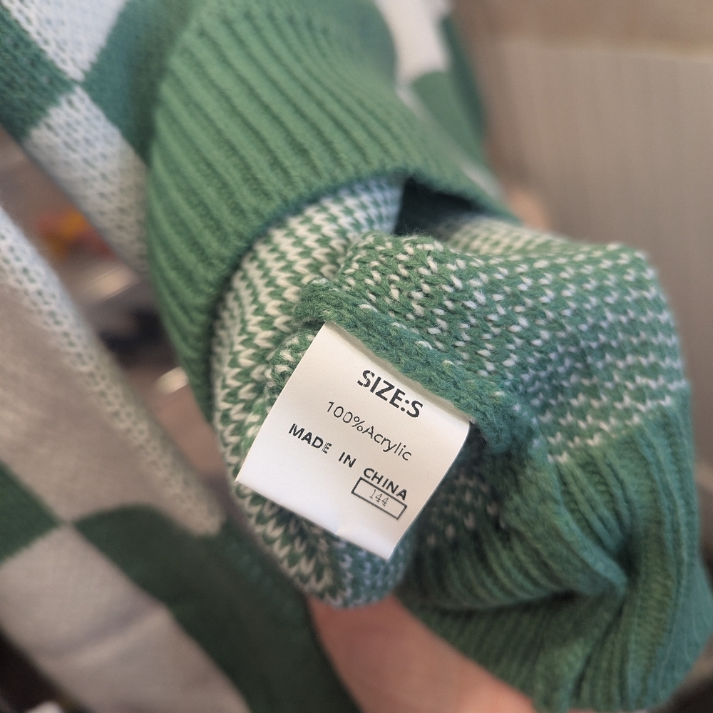 New Green And White Checkered Womens Sweater, Small, Raw Exposed Seams, Soft - Picture 5 of 5